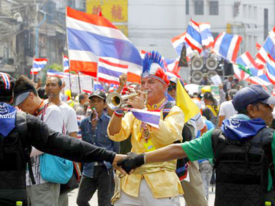 Phe Áo vàng biểu tình ngày 28-3 ở Bangkok.